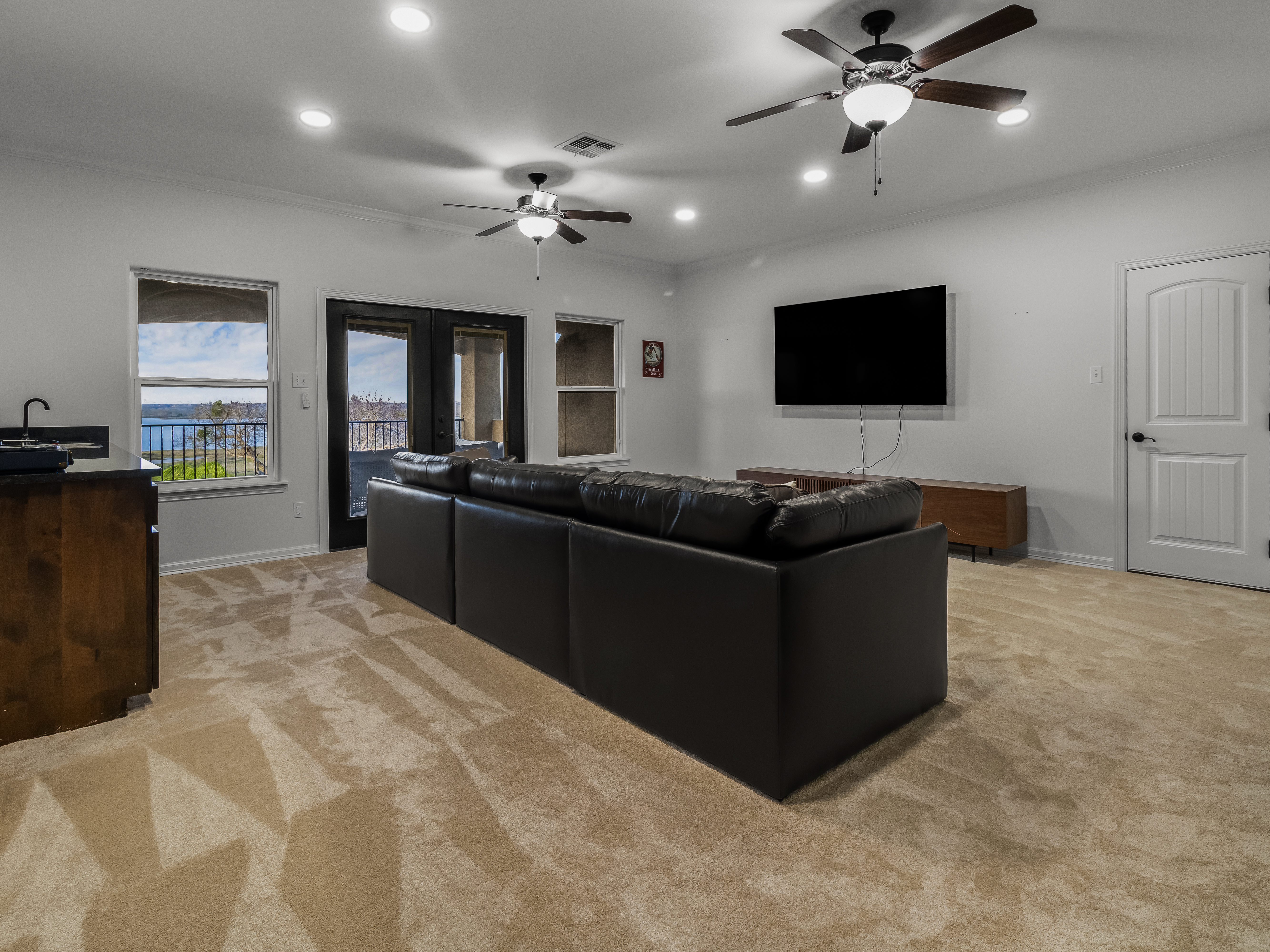 Media Room 03
